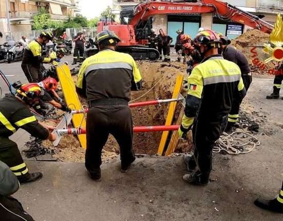 Near the Vatican, a collapsed tunnel captures a suspected bank thief