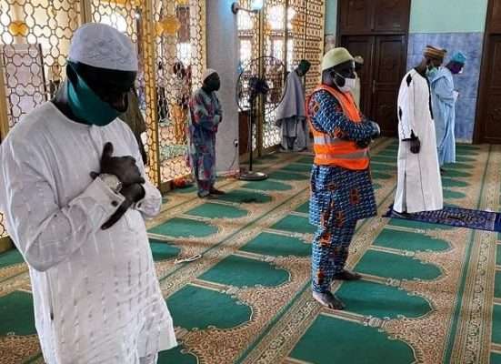 Nigeria worshipers attending mosque prayers are abducted by gunmen
