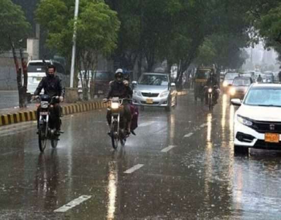 Rain falls in Karachi, ending a period of oppressive heat