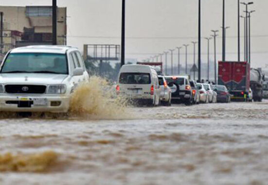 Saudi storm claims two lives and closes schools and key road to Makkah